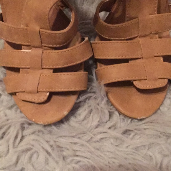 Charlotte Russe Tan Gladiator Heels - Picture 2 of 3